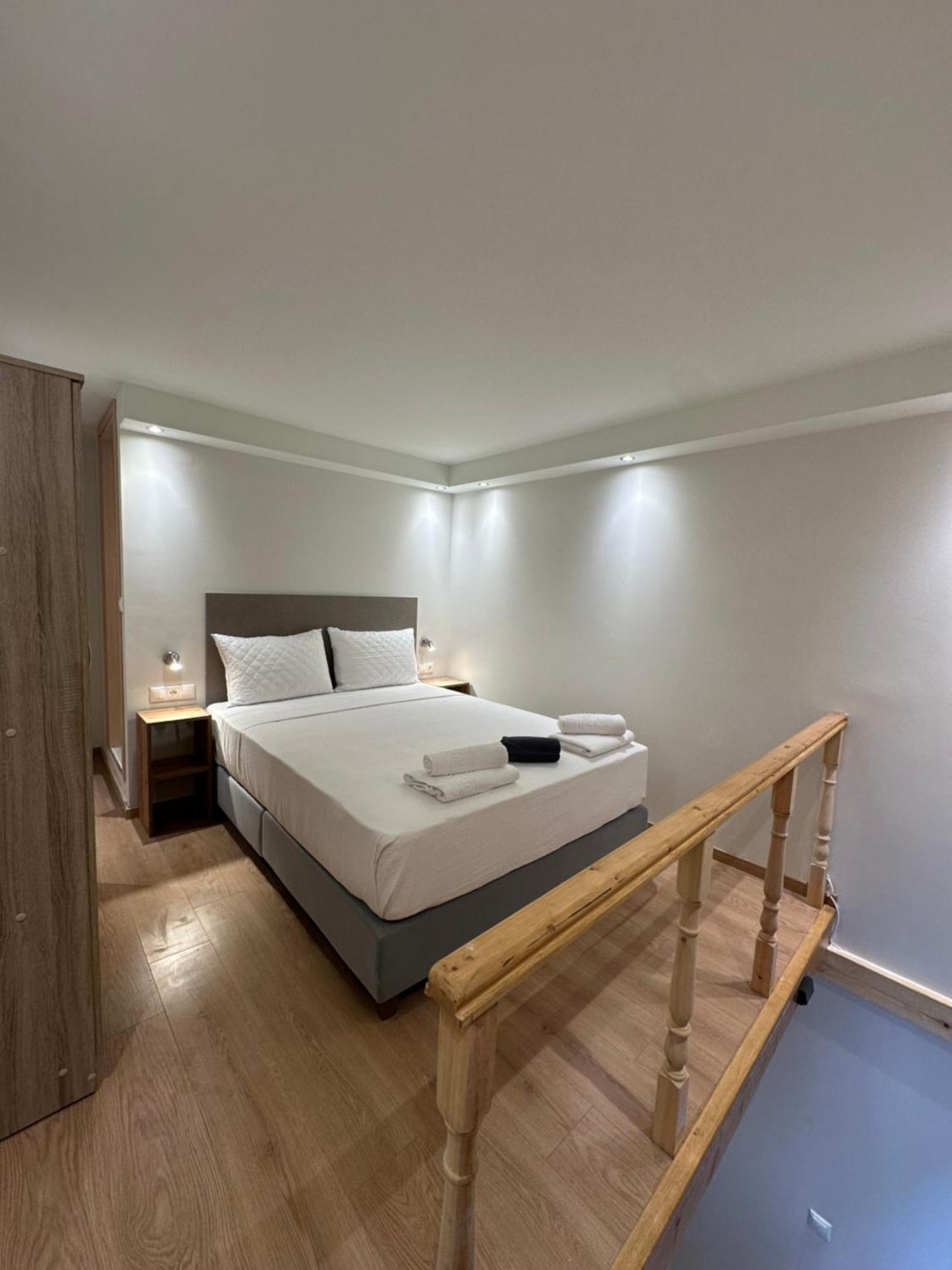 Q Rocco Apartments, Corfu Town Екстер'єр фото