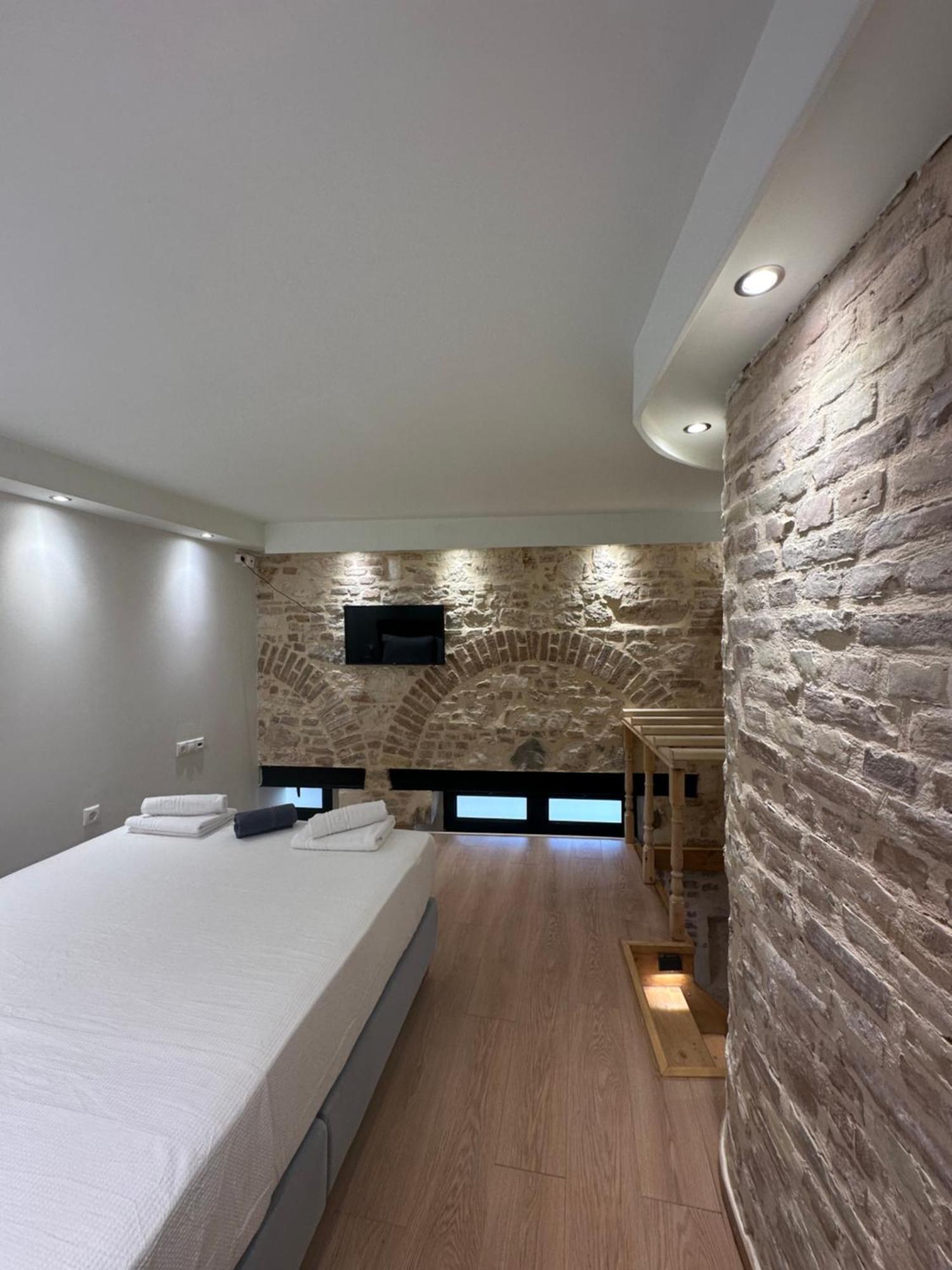 Q Rocco Apartments, Corfu Town Екстер'єр фото